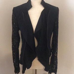 🖤 beautiful faux suede and lace jacket🖤